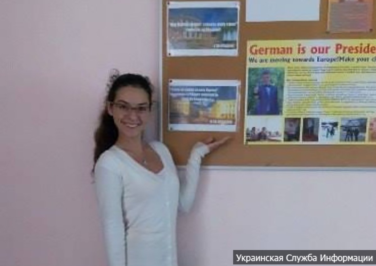 В одесской школе обнаружен стенд с предвыборной агитацией «фото»