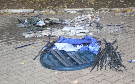 В центре Одессы неизвестные избили кандидата от Оппоблока и сожгли палатку usionline.com В центре Одессы неизвестные избили кандидата от Оппоблока и сожгли палатку «фото»
