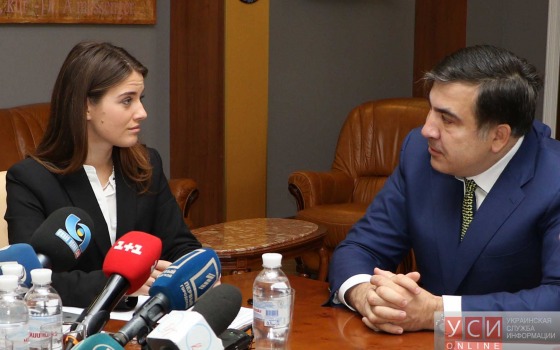 Саакашвили взялся за орехи (видео) «фото»