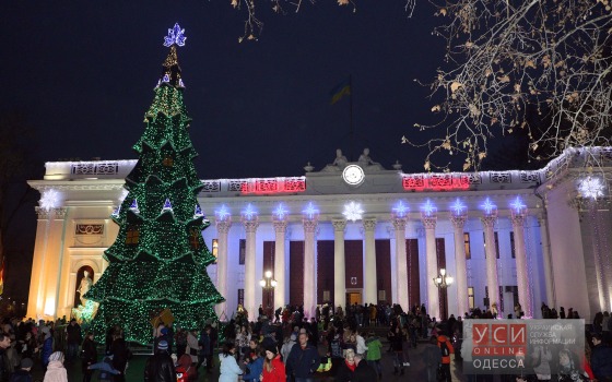 Главные ёлки Одессы в новогоднем наряде (фото) «фото»