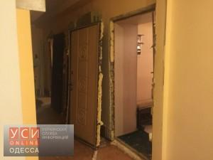 В Одессе сотрудники СБУ обыскивают квартиры азиатов «фото»