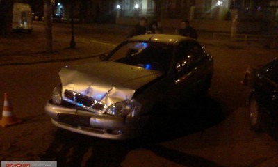 Перекрестное столкновение в центре Одессы: автомобиль «BMW» вынесло на тротуар (фото) «фото»