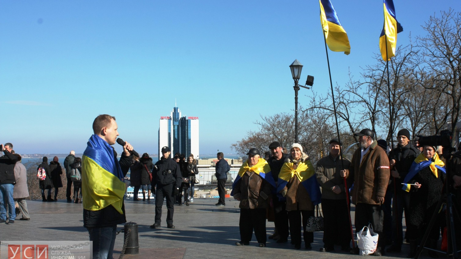 Одесский Евромайдан требует отправить Яценюка в отставку «фото»