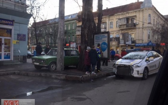 Одесская полиция снова “вляпалась”: патрульный экипаж угодил в тройное ДТП «фото»