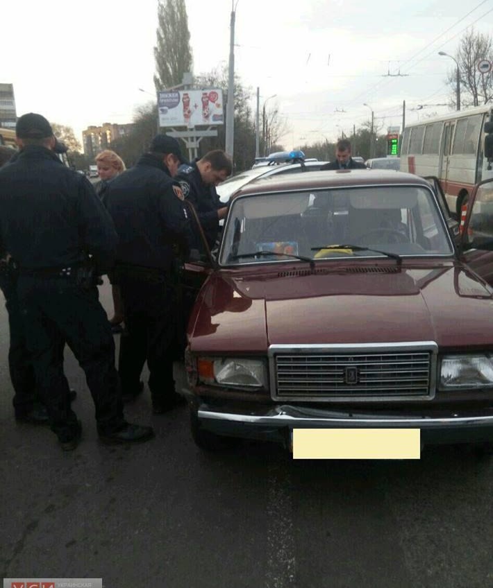 Полиция задержала автоугонщиков с краденными документами (фото) «фото»