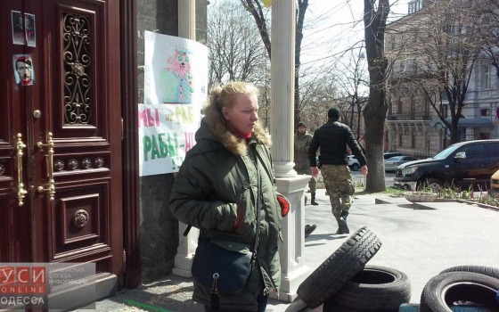 Одесские активисты пригрозили Порошенко третьим Майданом (видео) «фото»