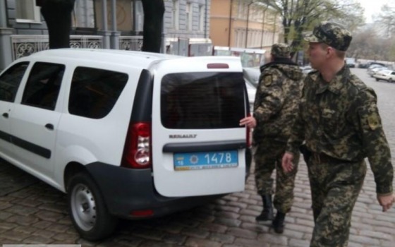 В облпрокуратуре готовятся к визиту людей Президента? (фото) usionline.com В облпрокуратуре готовятся к визиту людей Президента? (фото) «фото»