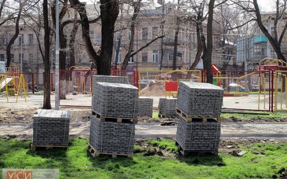 В Старосенном сквере — полная «перезагрузка» (фото) usionline.com В Старосенном сквере — полная «перезагрузка» (фото) «фото»