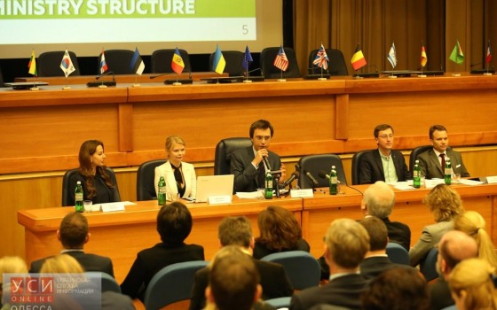 В новой команде министра инфраструктуры нет заместителя по портовой отрасли «фото»