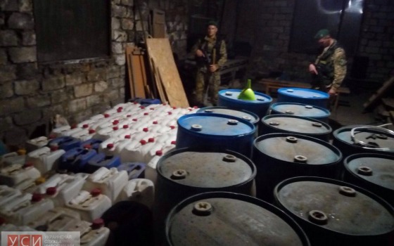 В Одесской области обнаружили «контрабандную» базу и разоблачили группу перевозчиков (фото, видео) «фото»