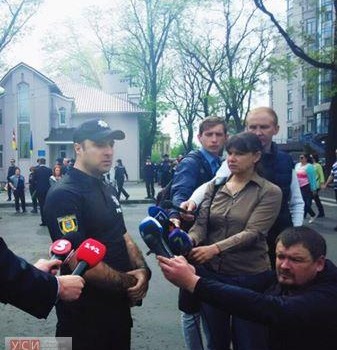 Полиция проверяет автомобили на въездах и выездах в Одессу usionline.com Полиция проверяет автомобили на въездах и выездах в Одессу «фото»