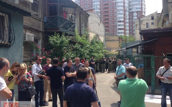 На стройплощадке в центре Одессы со стрельбой столкнулись две охранные компании (фото) «фото»