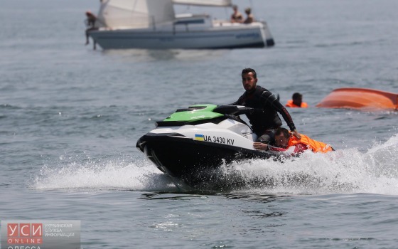 На одесском пляже учились спасать рыбаков и тонущих детей (фото) «фото»