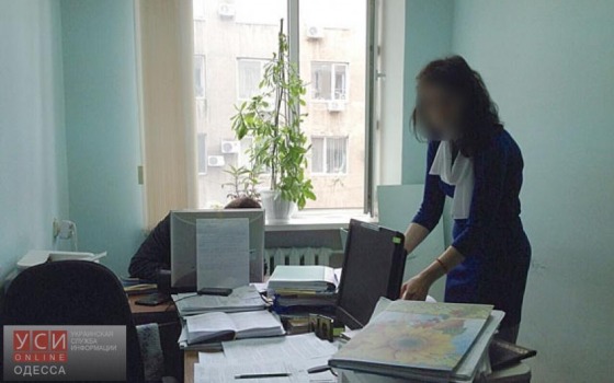 В Одессе на “бензиновой” взятке попалась чиновница райадминистрации usionline.com В Одессе на “бензиновой” взятке попалась чиновница райадминистрации «фото»
