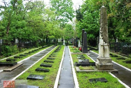 Одесские кладбища готовят к поминальным дням «фото»