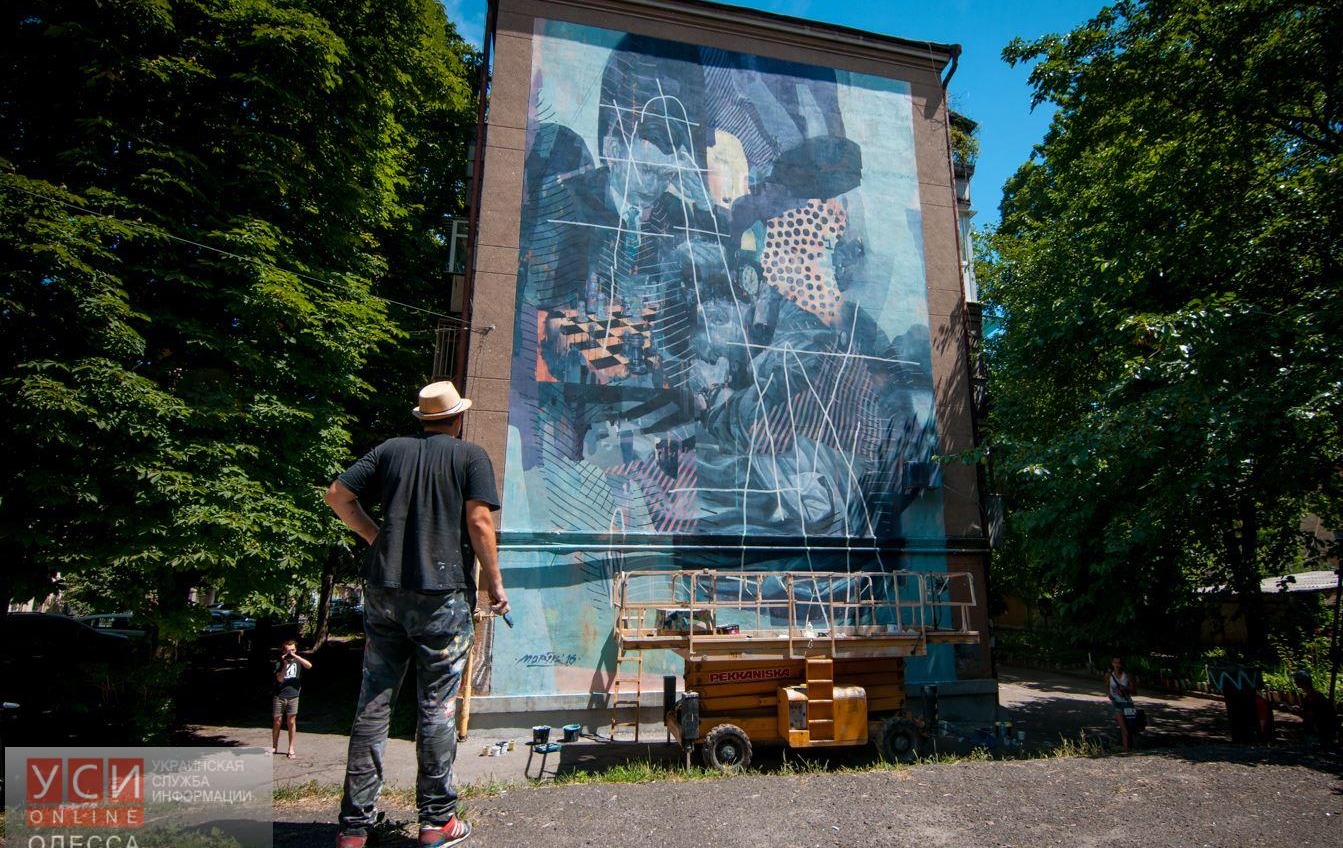 Первый в Одессе мурал создал известный автор стрит-арта в Европе и США (фото) «фото»