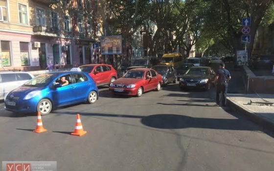 Центр Одессы парализован: в связи с перекрытыми улицами движение не могут отрегулировать (фото) «фото»