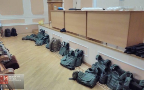 Во время акции Антитрухановского майдана в одесской мэрии готовились к штурму (фото) «фото»