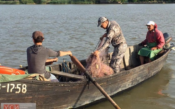 Ляшко ловил селедку в устье Дуная в Вилково «фото»