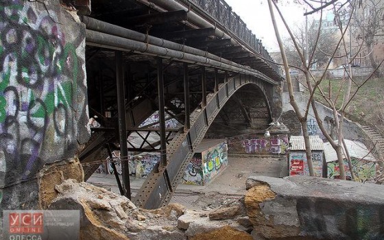 На восстановление моста в центре Одессы уйдет два года «фото»