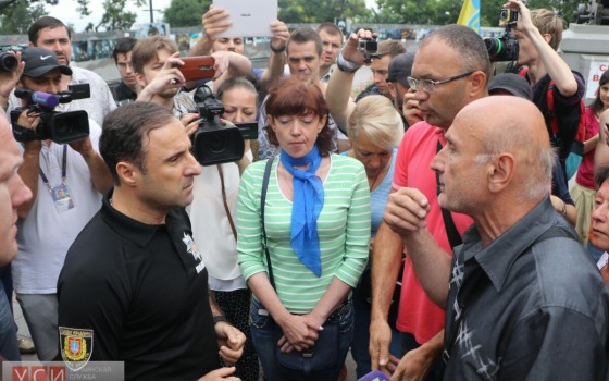 На Антитрухановском майдане прошел обыск, трое активистов задержаны (фото) «фото»