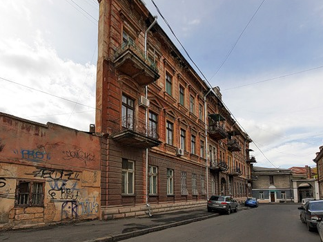 Возле Дома-стены оживет стройка «фото»