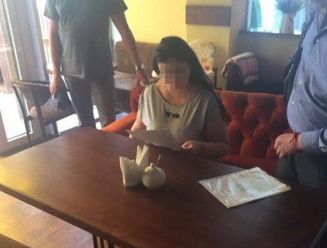 Задержанная за взяточничество экс-начальник одесского горуправления благоустройства освобождена под залог «фото»