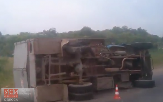 Уснувший за рулем автомобилист спровоцировал ДТП на Объездной дороге (видео) «фото»