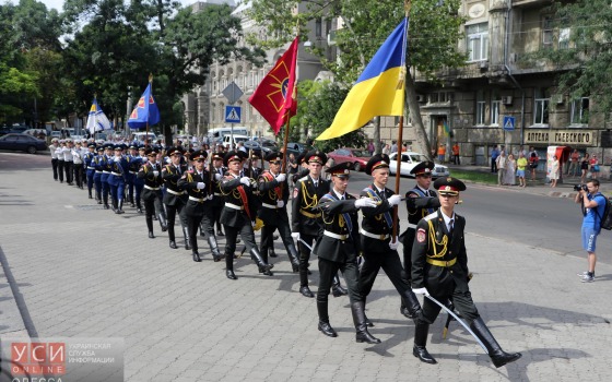 День Конституции в Одессе: 20-летие отметили «скромным» возложением без первых лиц (фото) «фото»