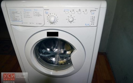 На Черемушках мужчина выносил имущество из дома собственной матери «фото»