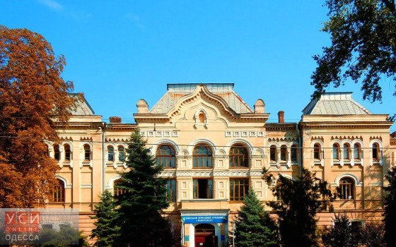 Президента просят проверить работу ректора одного из одесских вузов «фото»