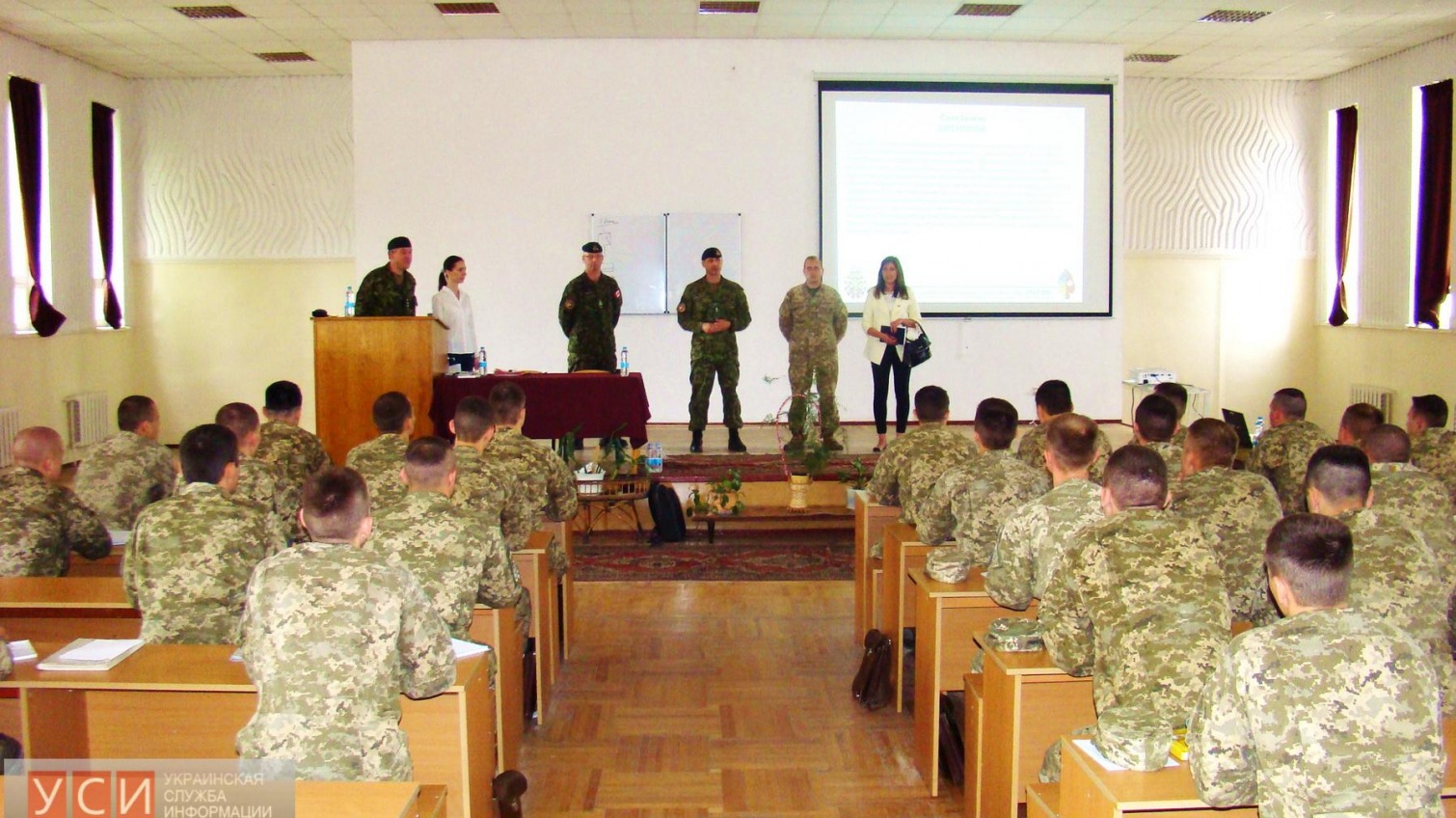 Канадские инструкторы учат курсантов Одесской военной академии обеспечению войск по стандартам НАТО «фото»
