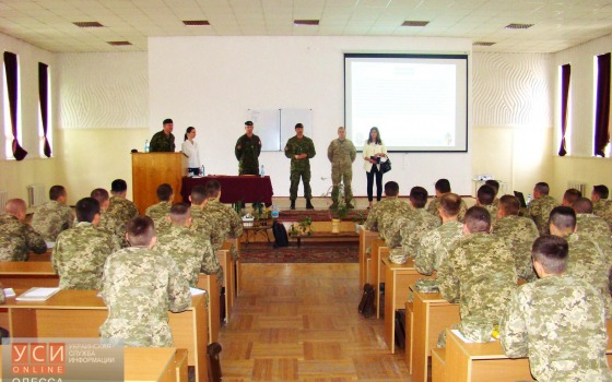 Канадские инструкторы учат курсантов Одесской военной академии обеспечению войск по стандартам НАТО «фото»