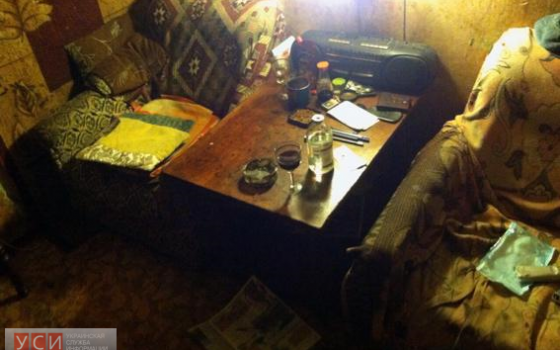 Кровавая драма в Одессе: жена едва не зарезала мужа за завтраком (фото) «фото»