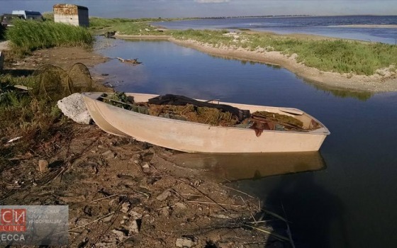 В «Тузловских лиманах» браконьер облил бензином вагончик и угрожал поджечь сотрудников нацпарка (фото)    «фото»