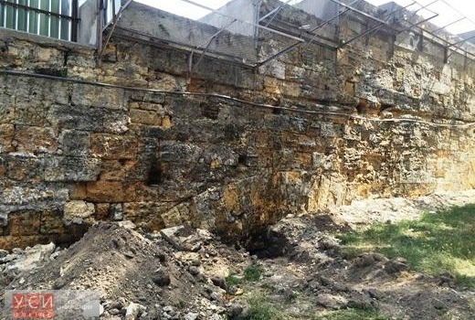 Под Потемкинской лестницей специалисты укрепляют арки и своды (фото) usionline.com Под Потемкинской лестницей специалисты укрепляют арки и своды (фото) «фото»