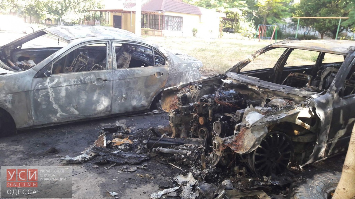 В Суворовском районе ночью сгорели два автомобиля (фото, видео) «фото»