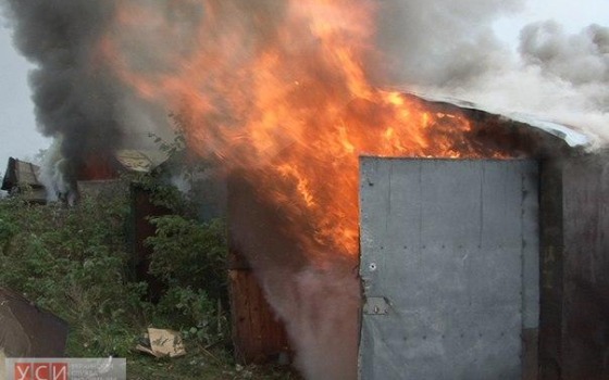 В Одессе мужчина получил сильные ожоги из-за пожара в гараже «фото»