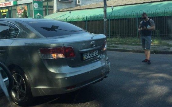 Из-за ДТП на Атамана Головатого с поселка Котовского собралась огромная пробка (фото) «фото»
