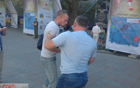 На одесского журналиста напали во время выполнения им редакционного задания (фото) «фото»