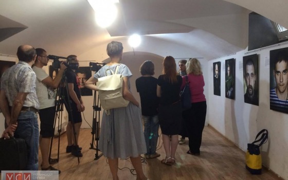 В Одессе открылась выставка с фотографиями воинов АТО «фото»