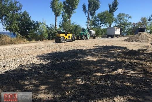 На Трассе здоровья заканчивают обустройство площадки для воркаута (фото) «фото»