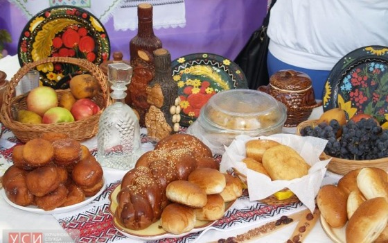 В Черноморске показали инсталляции из даров природы (фото) «фото»