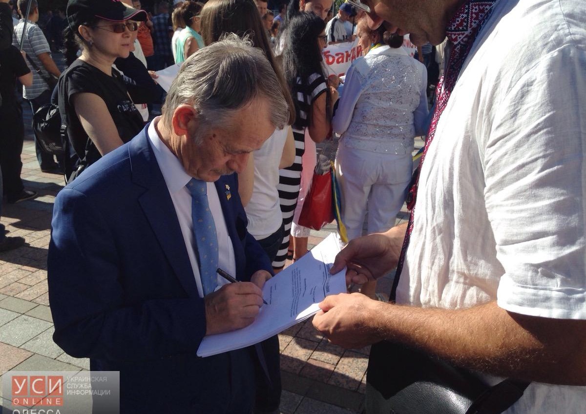 Лидер крымско-татарского народа Мустафа Джемилев подписал обращение в поддержку перевыборов мэра Одессы (фото) «фото»