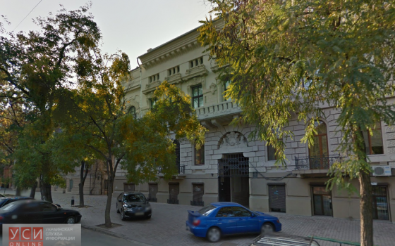 На Маразлиевской памятник архитектуры угрожает жизни пешеходов «фото»