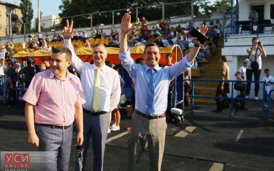 Одесские чиновники одолели депутатов в товарищеском футбольном матче (фото) «фото»