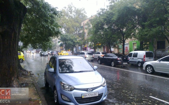 Тройной тариф или отказ ехать: как в непогоду работает одесское такси «фото»