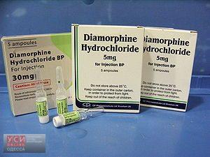 300px-diamorphine_ampoules