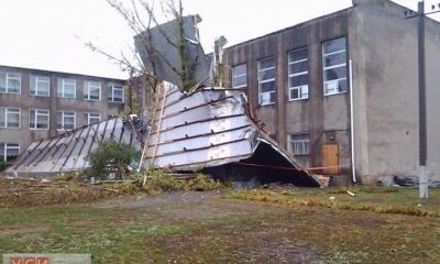 В школе под Одессой ветер сорвал всю крышу (фото) «фото»