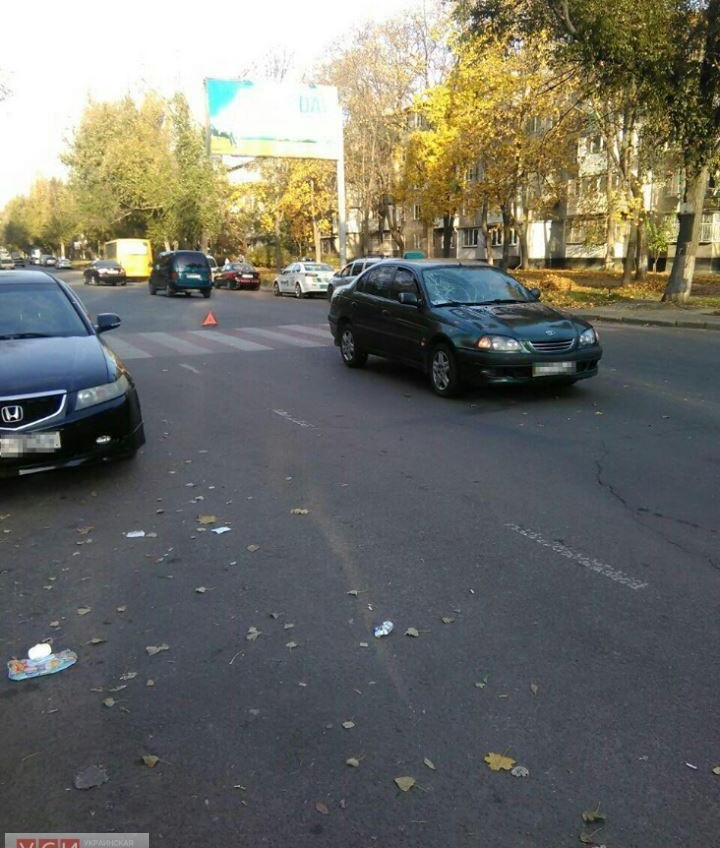 На Гайдара водитель иномарки сбил мать и ее 10-летнюю дочь (фото) «фото»